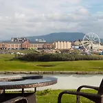 Atlantic Point Stunning Sea View شقة بوندوران